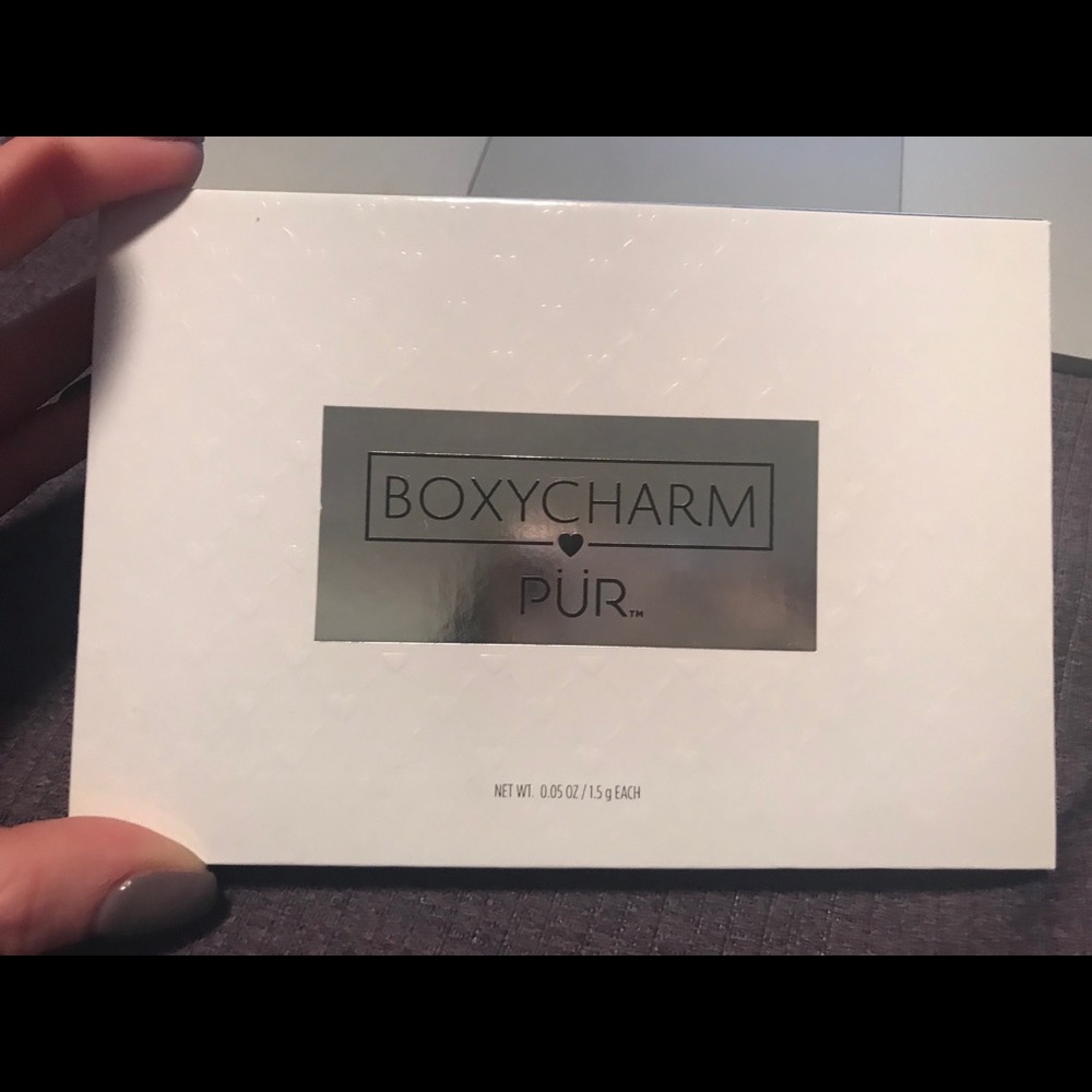 NWT boxycharm/pur palette....vibrant colors!